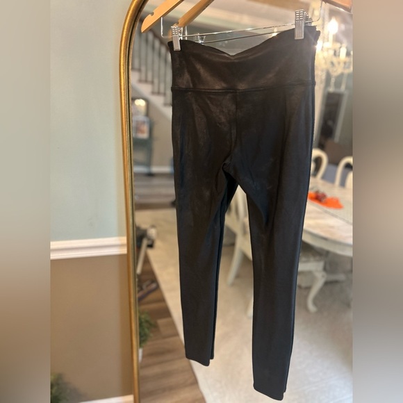 SPANX Faux Leather Leggings – Size M - Picture 6 of 8